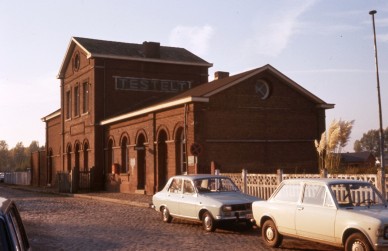 L 35  TESTELT  DIA 77-496.jpg